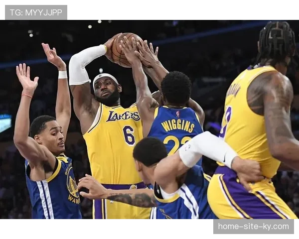 东部格局生变活塞异军突起 团队防守效率跻身联盟前六